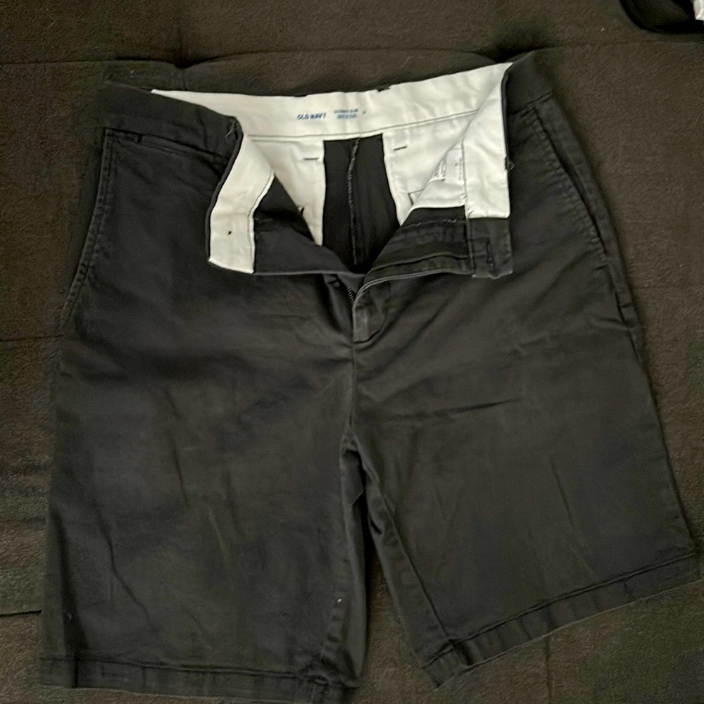 Men’s Old Navy Ultimate Slim Built In Flex Shorts Size 32